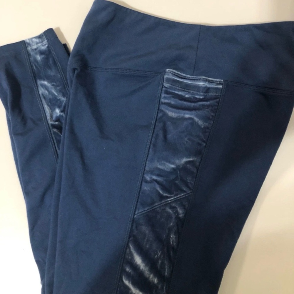 PINK Victoria's Secret Fleece Lined Cozy Blue Leggings with Shiny Velvet Trim